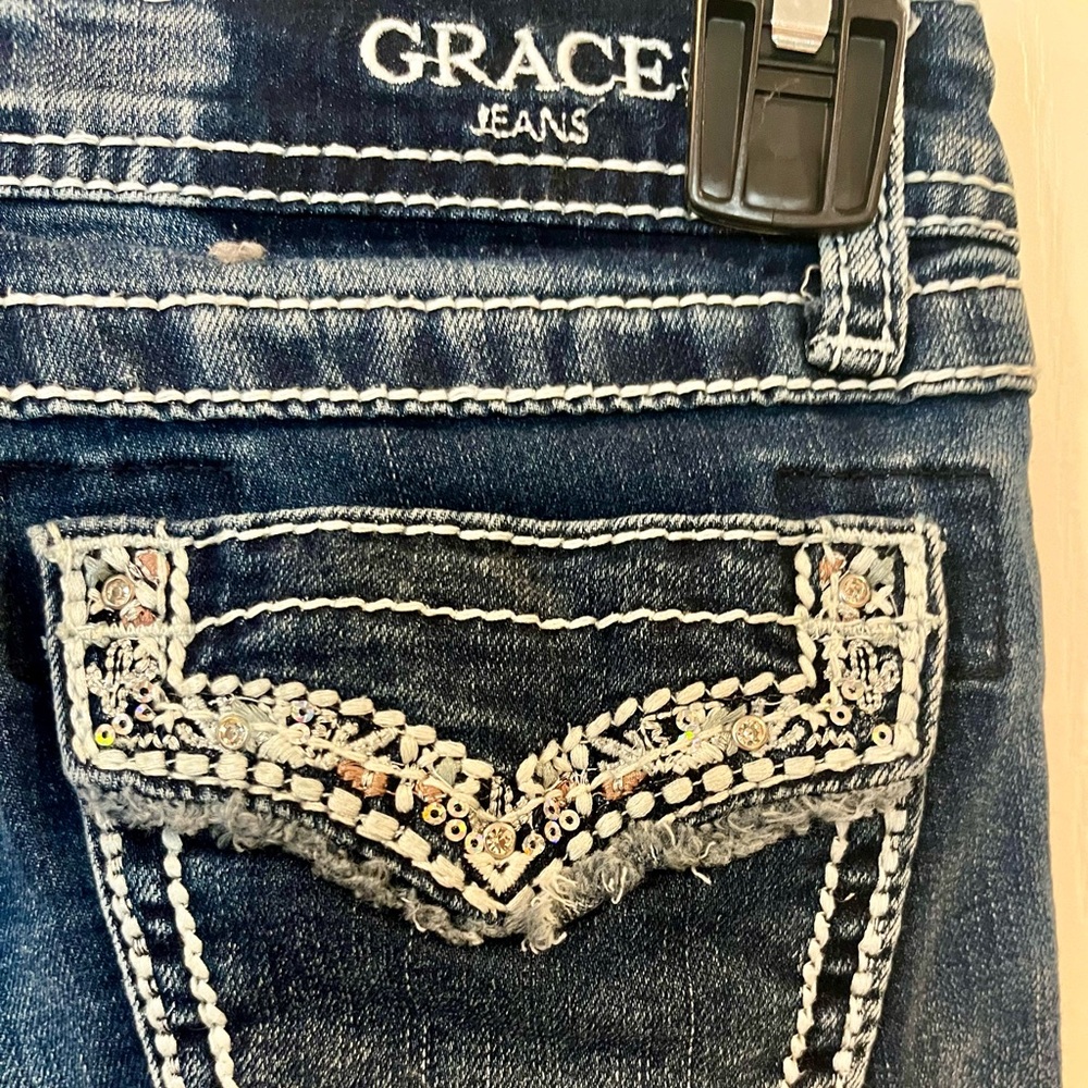 Kids, grace boot cut, embellished blue jeans. - Picture 2 of 4